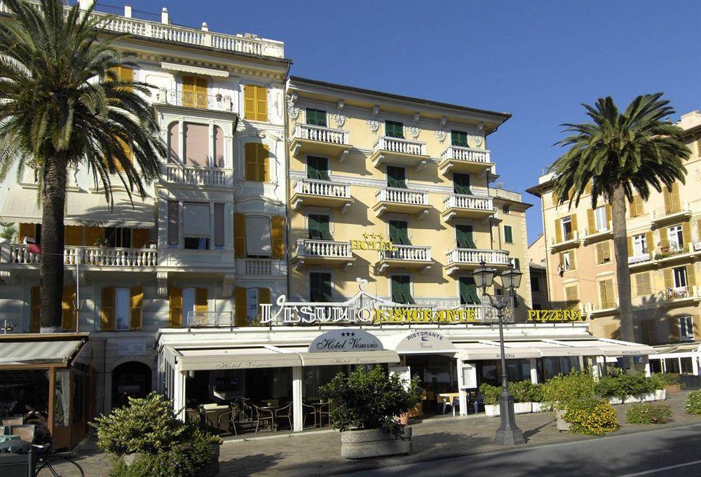 Hotel Vesuvio Рапалло Экстерьер фото