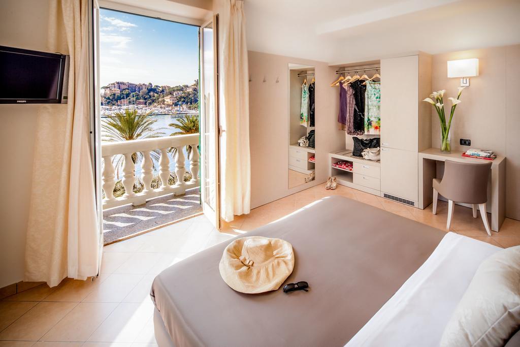 Hotel Vesuvio Рапалло Экстерьер фото