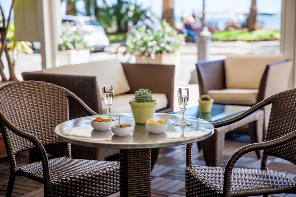 Hotel Vesuvio Рапалло Экстерьер фото