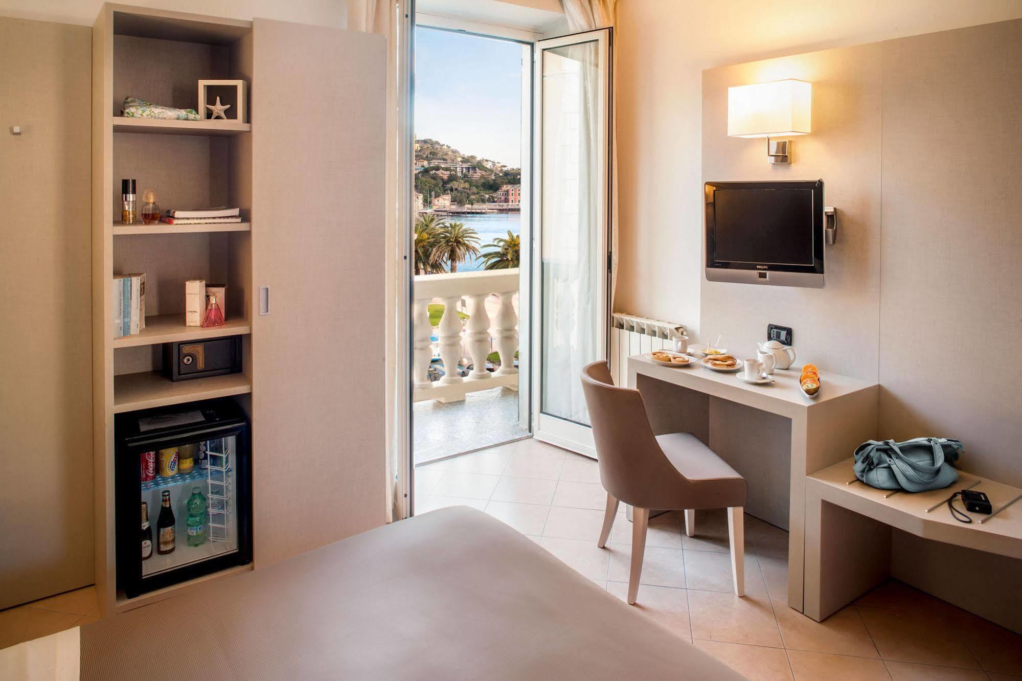Hotel Vesuvio Рапалло Экстерьер фото